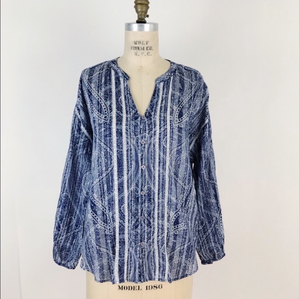 Robert Graham paisley loop button front top